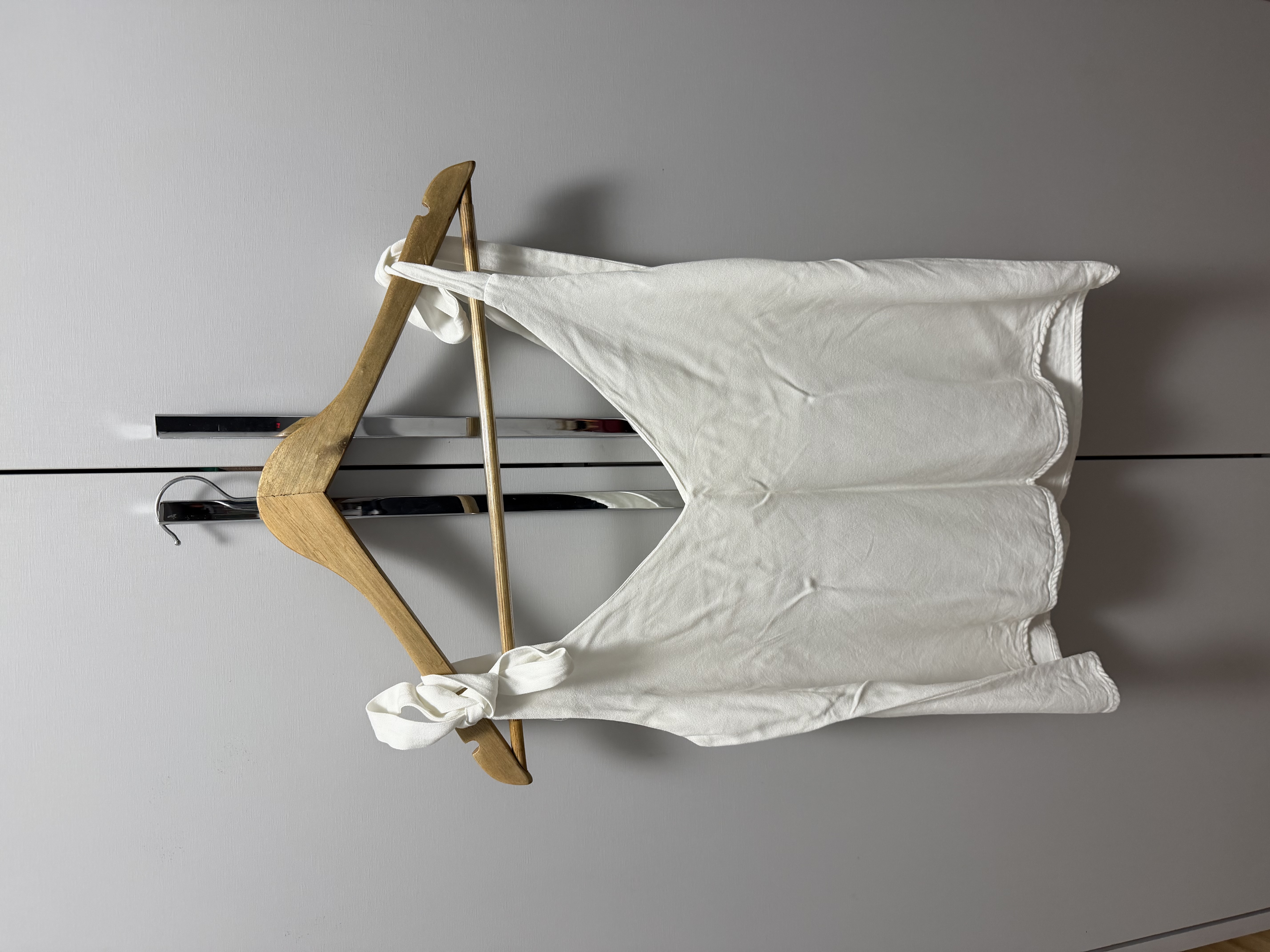Camiseta branca alça laço