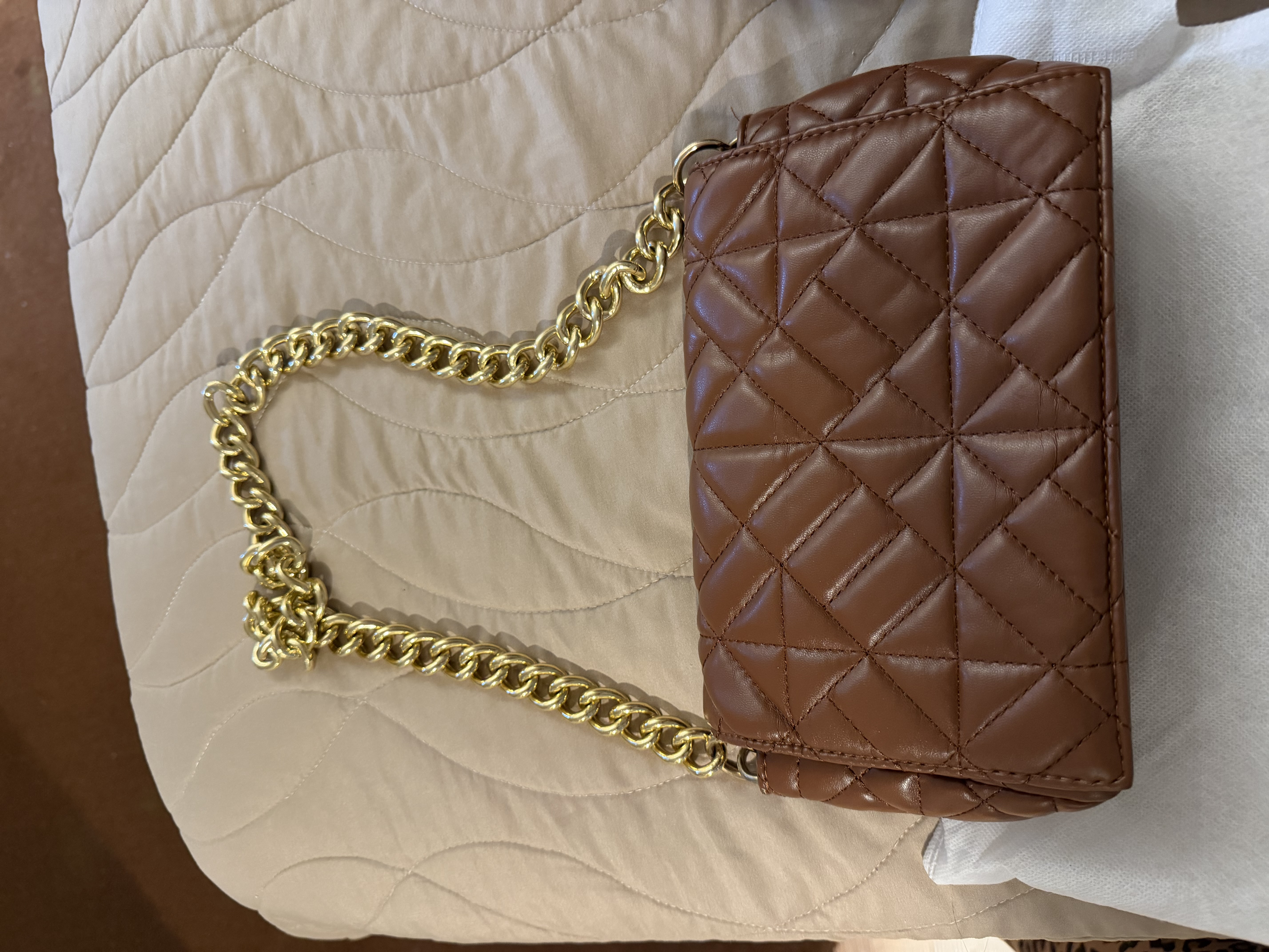 Bolsa marrom c/ alça corrente
