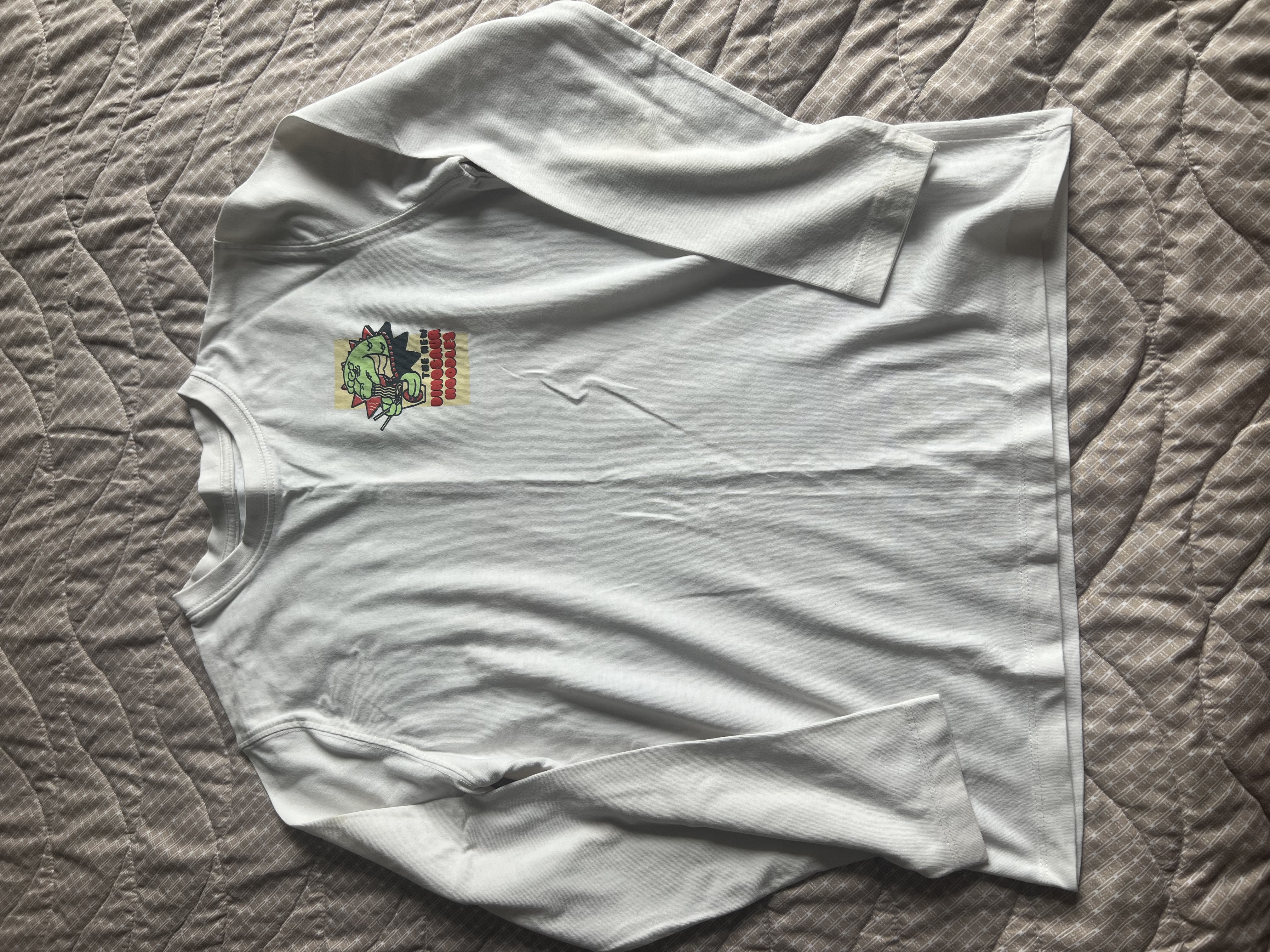 Camisa branca dinossauro